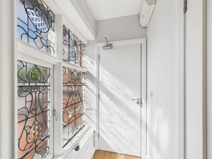 Apartment 3, 52 Myrtlefield Park