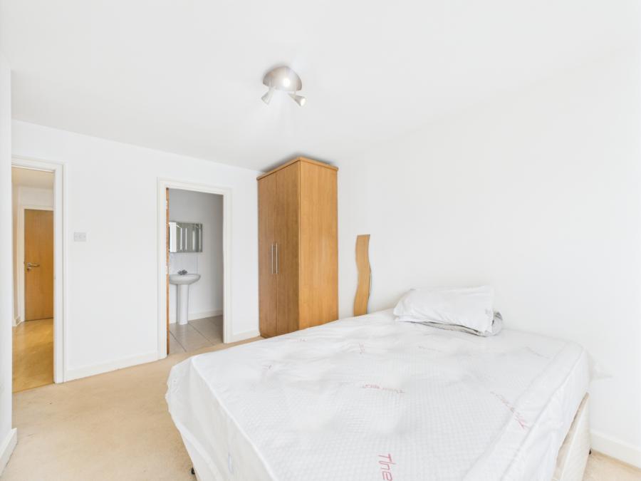 Apt 16 Quay Gate, 19 Station Street