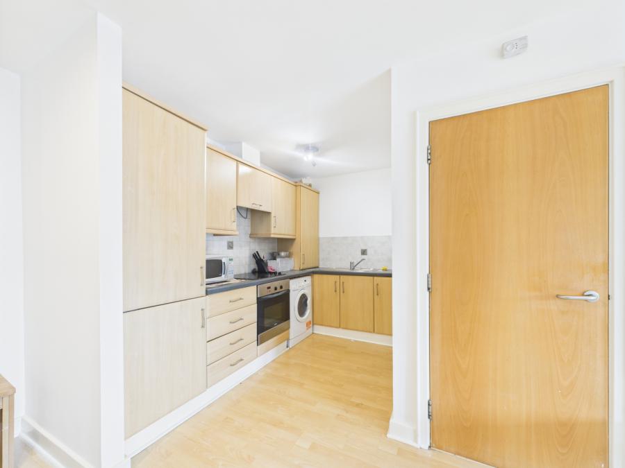 Apt 16 Quay Gate, 19 Station Street