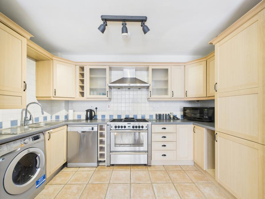 Apartment 4, Millennium Court, 4 Downshire Place