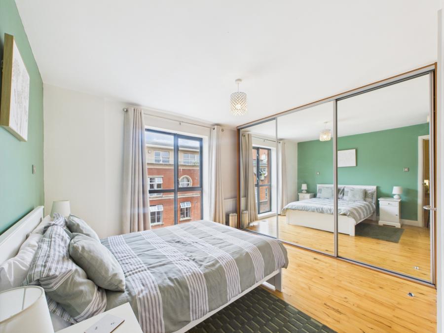 E4 Central Park, 33 Alfred Street