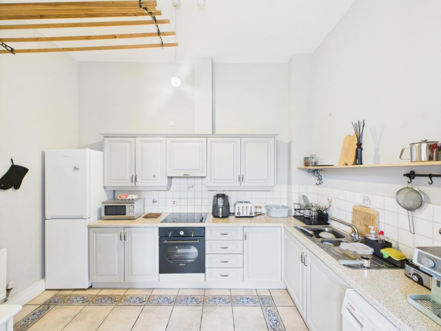 Flat 4, 14 College Gardens