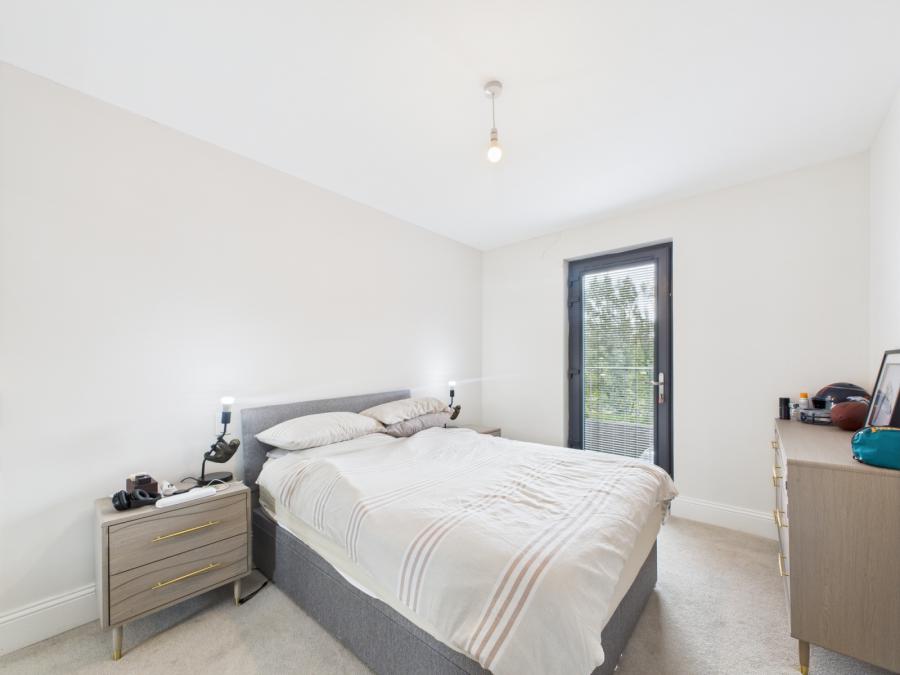 24 Byron Halt