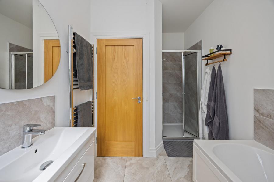 2 Castlegowan Drive