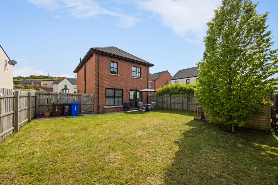 2 Castlegowan Drive