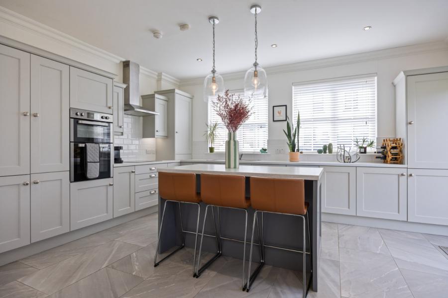 2 Castlegowan Drive