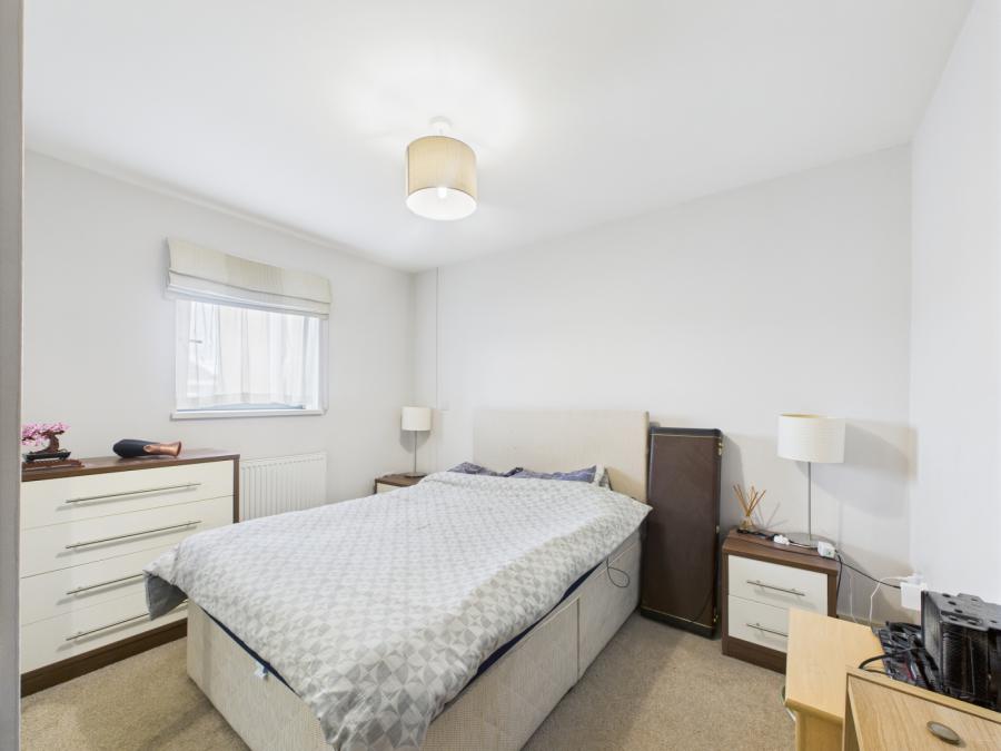 Apartment 202, 2 William Street South