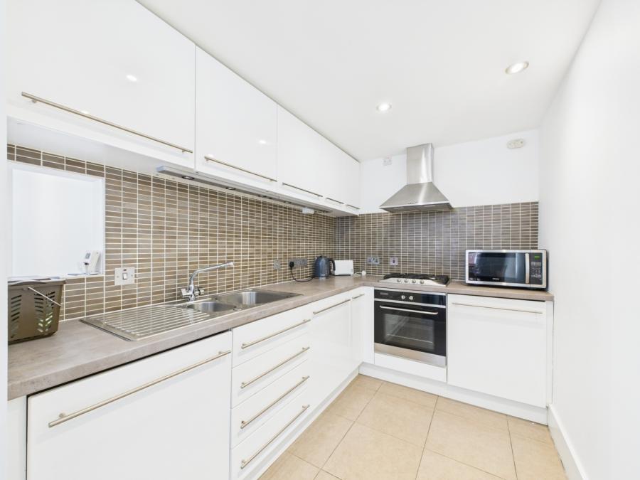Apartment 202, 2 William Street South