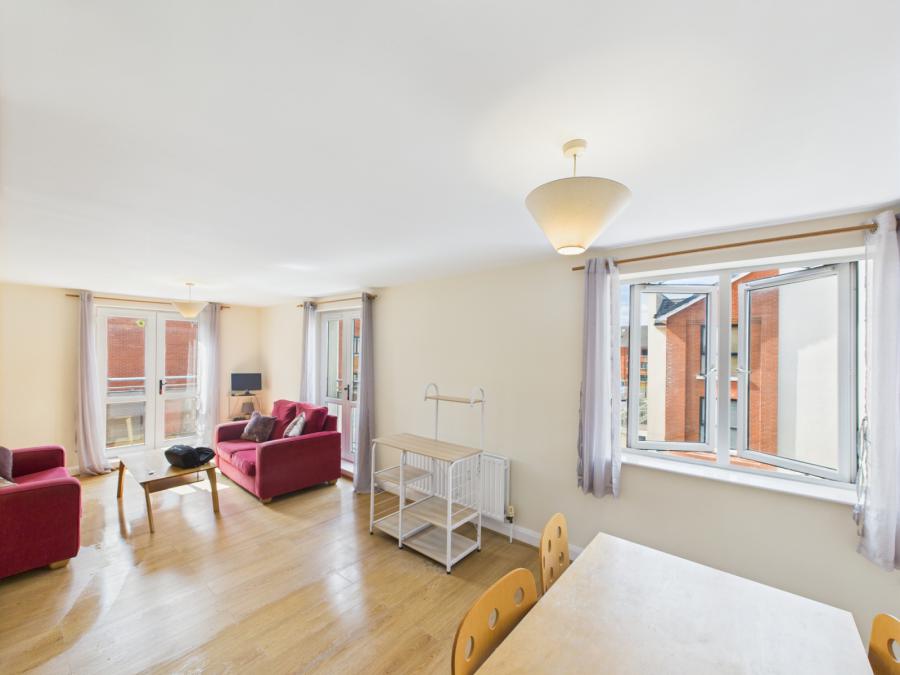 Apartment 13 Dunmore Building, 32 Old Bakers Court