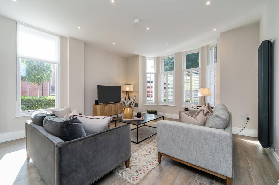 Number 1, 24 Ishbel Mews