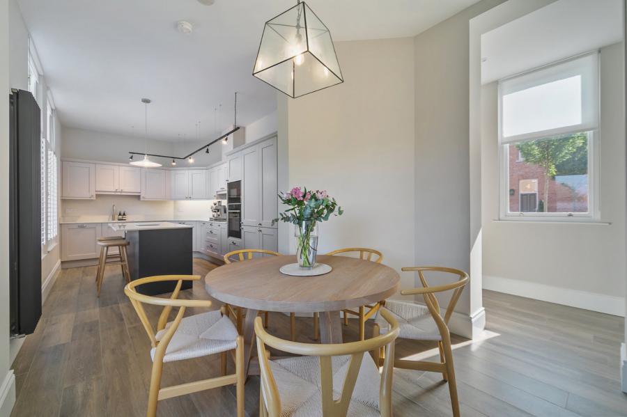 Number 1, 24 Ishbel Mews