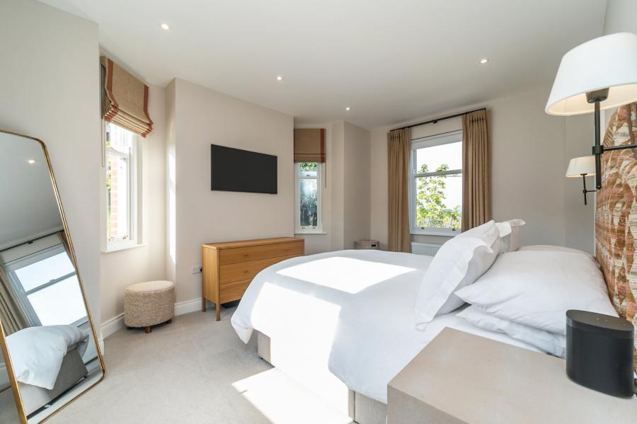 Number 1, 24 Ishbel Mews