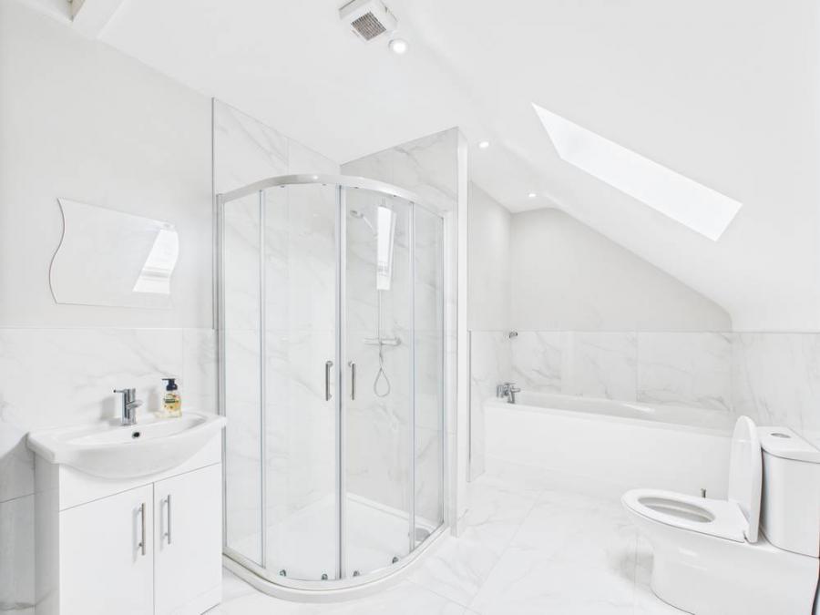 Apartment 6, 12 Deramore Park