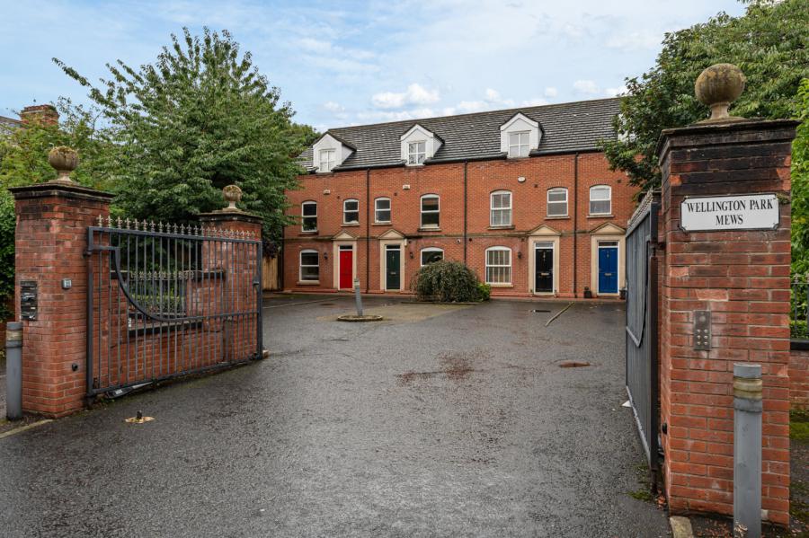 52 Wellington Park