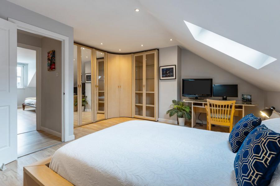 3 Wellington Park Mews, 52 Wellington Park