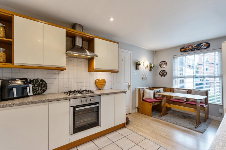 3 Wellington Park Mews, 52 Wellington Park