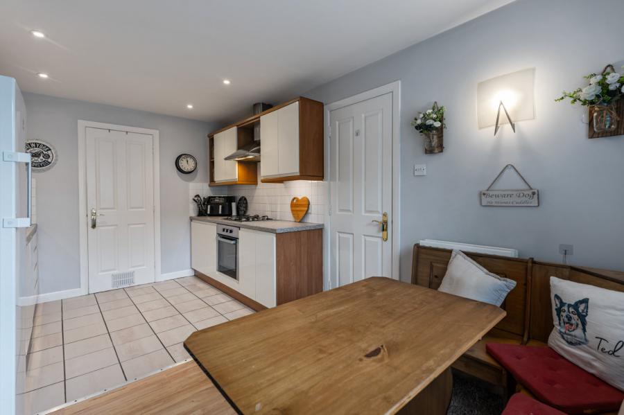 3 Wellington Park Mews, 52 Wellington Park