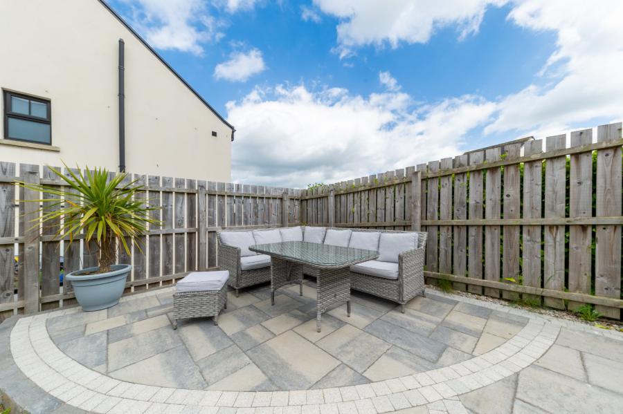 33 Castlegowan Place