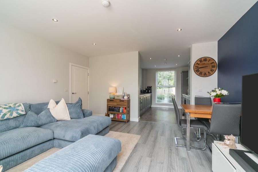 Apartment 1, 49 Ayrshire Road