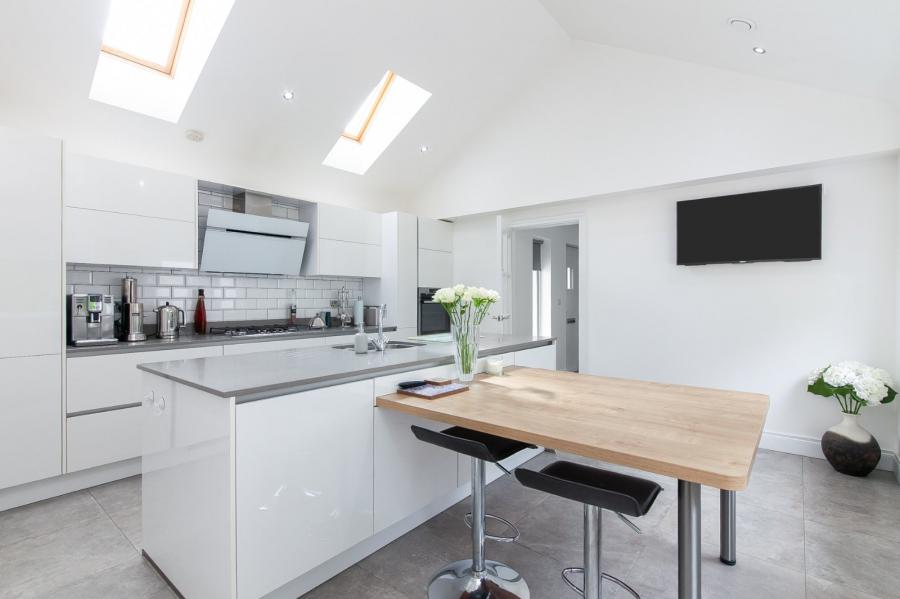 1 Sloans Avenue