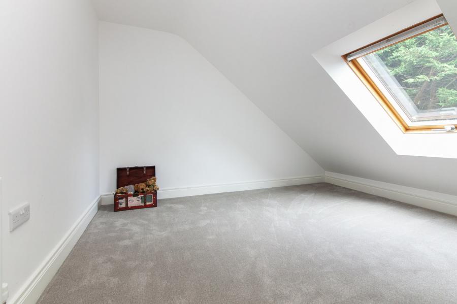 1 Sloans Avenue