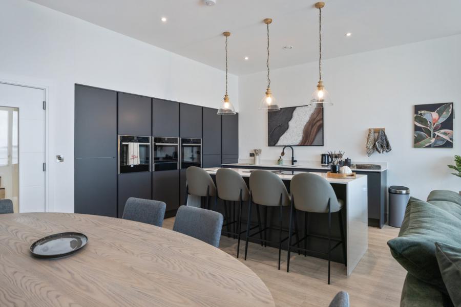 55A, Causeway Street