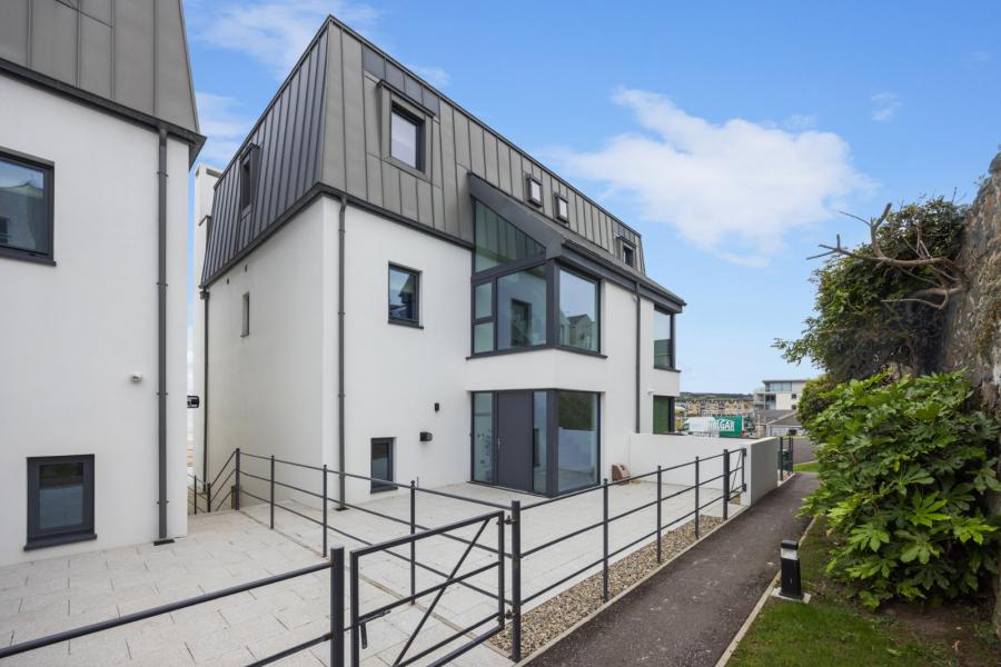 55A, Causeway Street