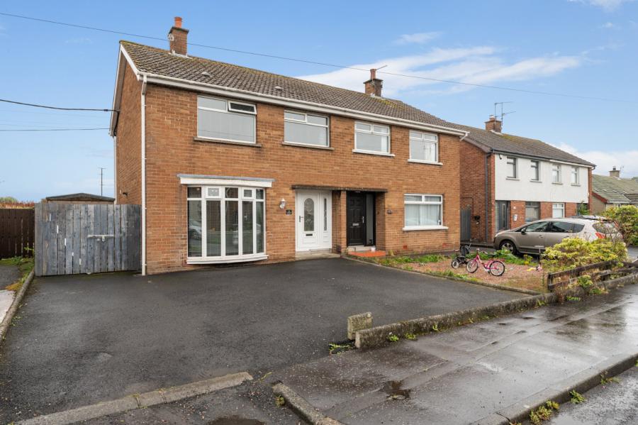 11 Longfield Gardens