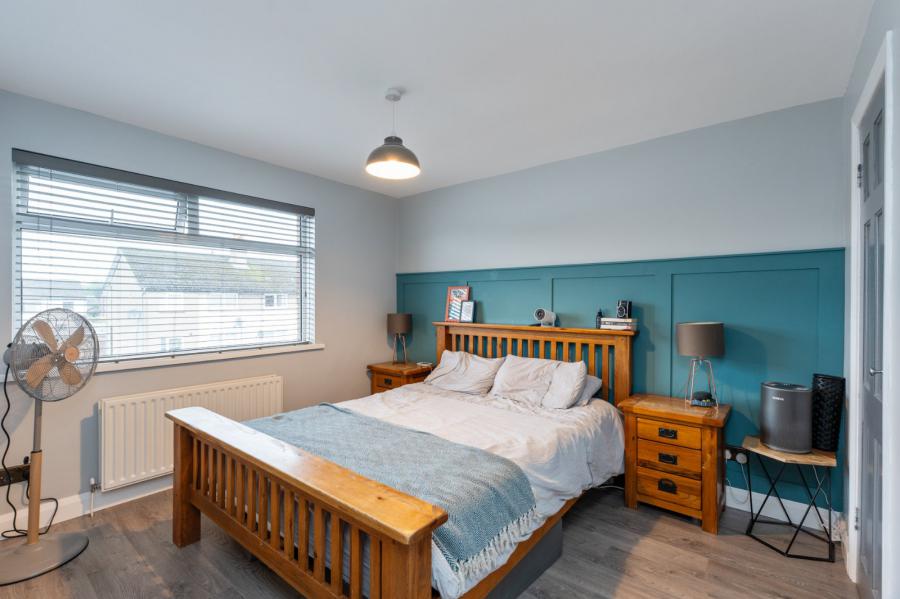 11 Longfield Gardens
