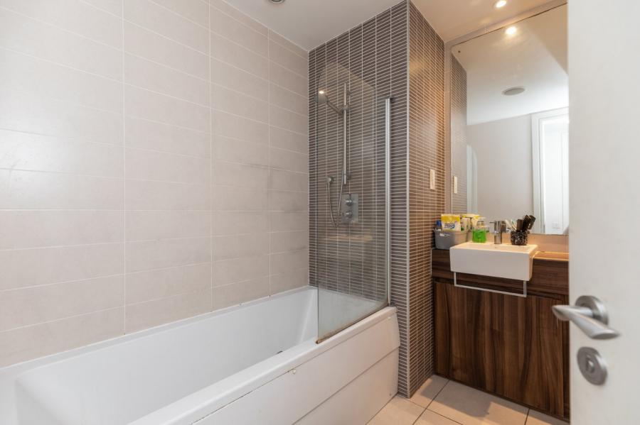 Apartment 5.30, The Arc, 2E Queens Road