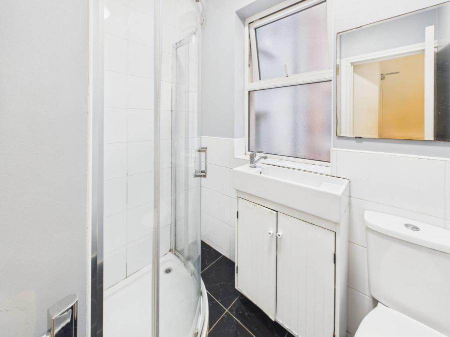 Apartment 2, 18 Claremont Street