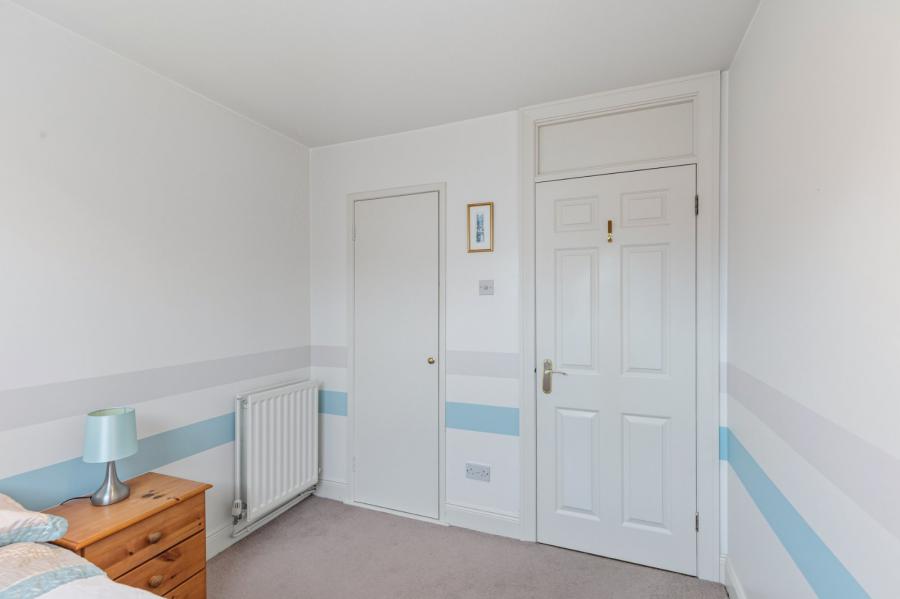 Flat 6 Brent Lodge, 58 Marlborough Park South Flat 6 Brent Lodge, 58 Marlborough Park South
