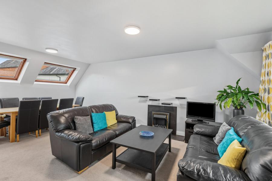 Flat 6 Brent Lodge, 58 Marlborough Park South Flat 6 Brent Lodge, 58 Marlborough Park South