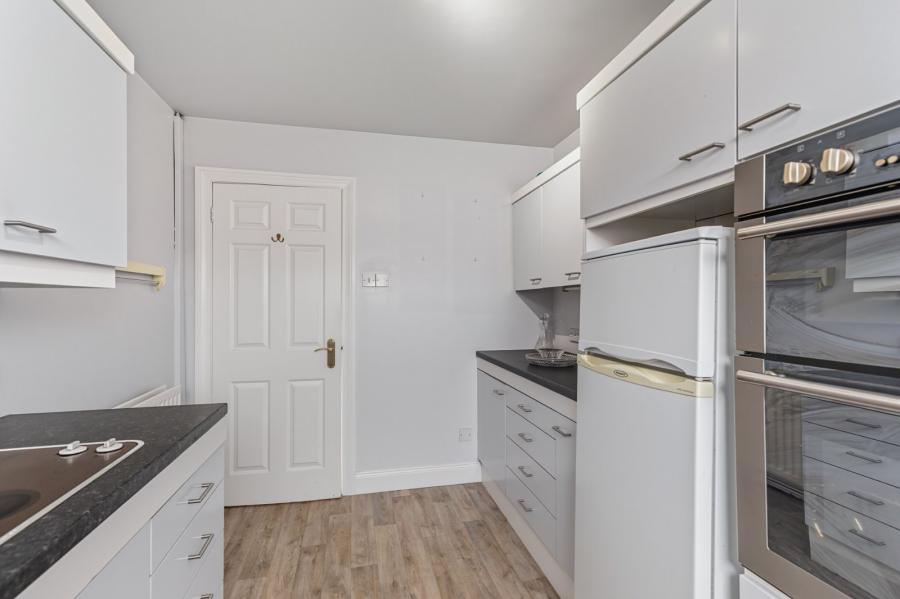 Flat 6 Brent Lodge, 58 Marlborough Park South Flat 6 Brent Lodge, 58 Marlborough Park South