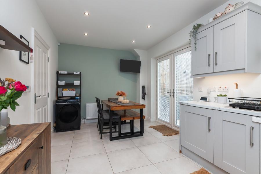 98 Bush Manor 98 Bush Manor