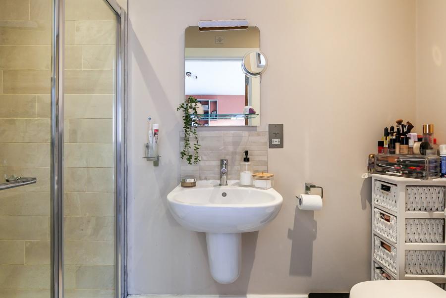 6 Malone Park Gardens