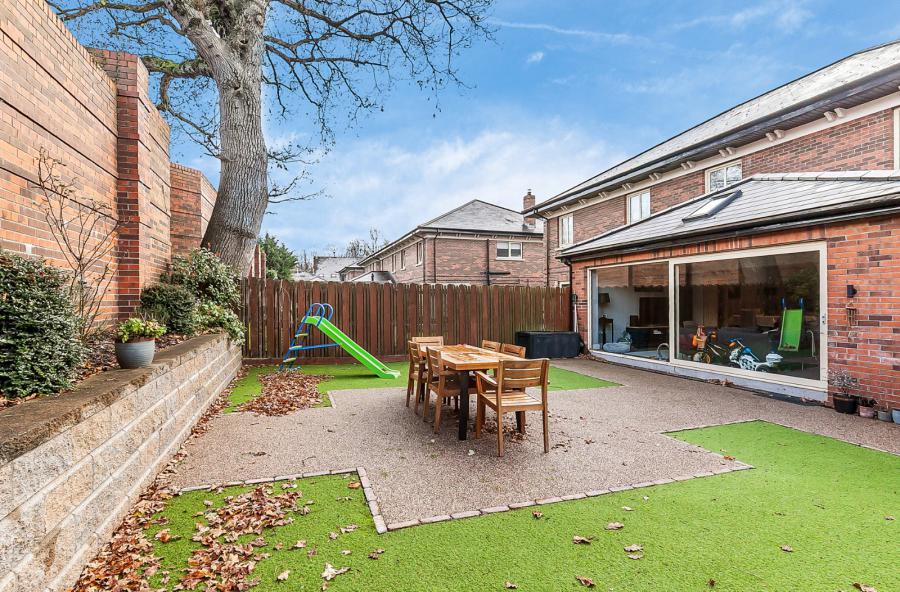 6 Malone Park Gardens