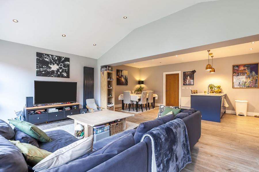 6 Malone Park Gardens