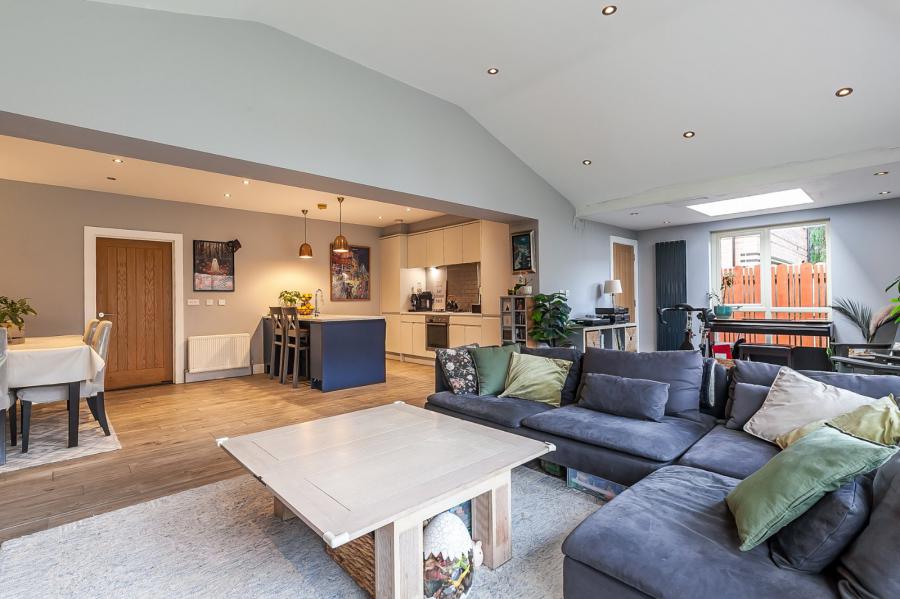 6 Malone Park Gardens