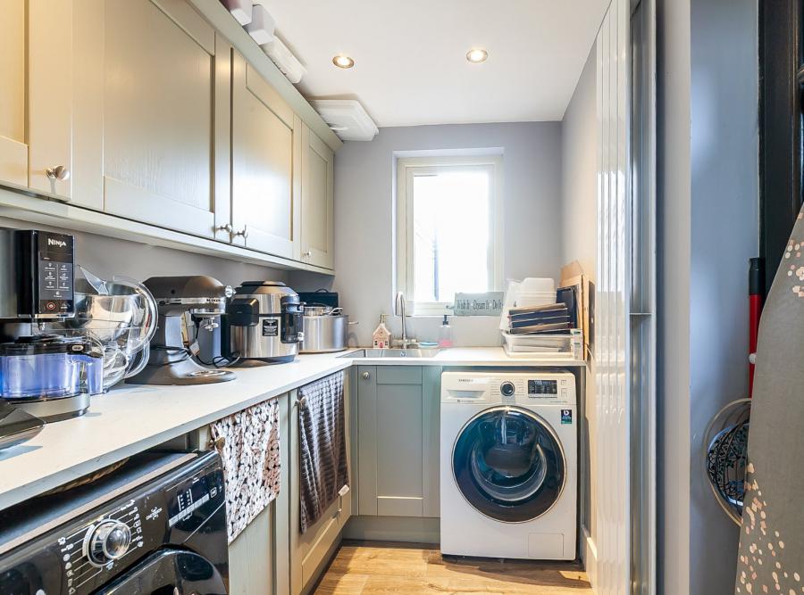 6 Malone Park Gardens