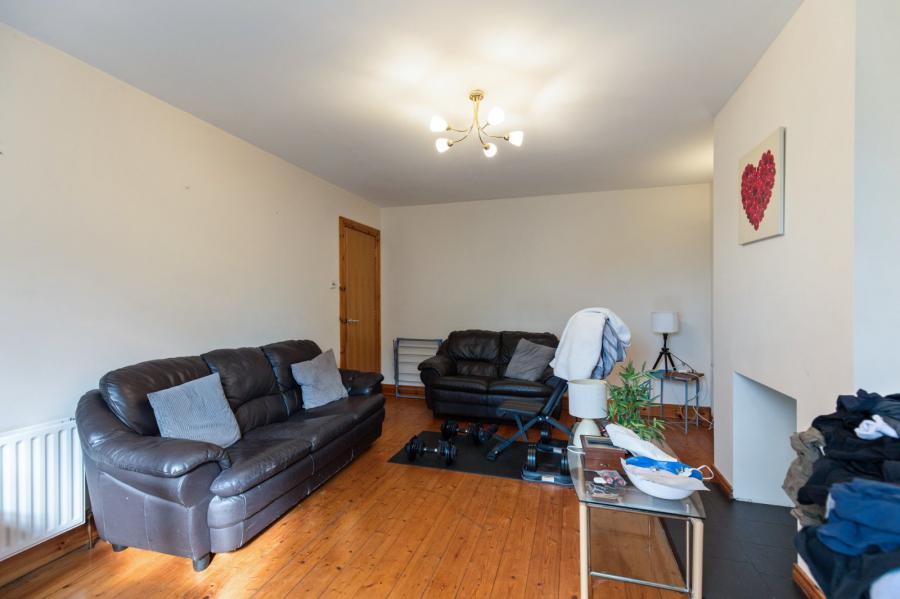 2 Oakleigh Park