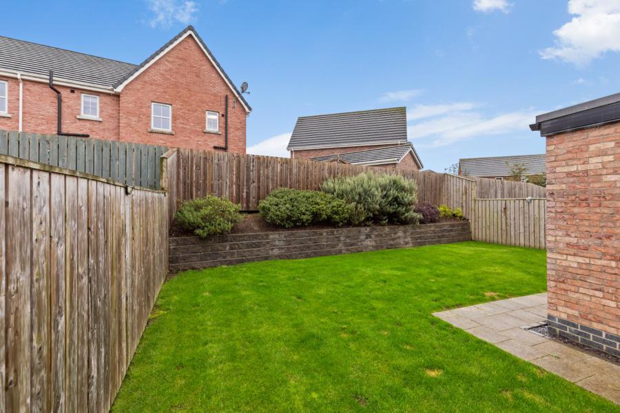 15 Woodbrook Grove