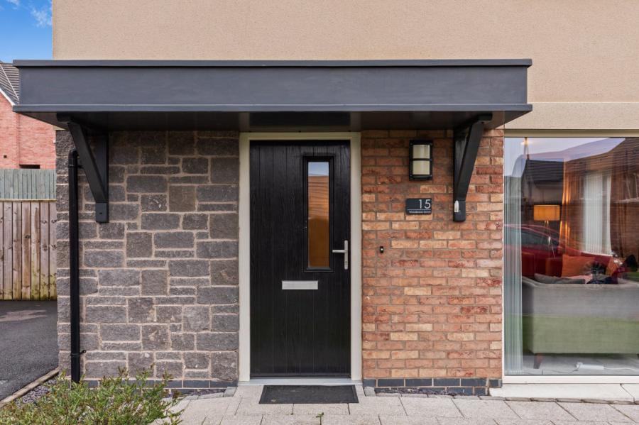 15 Woodbrook Grove