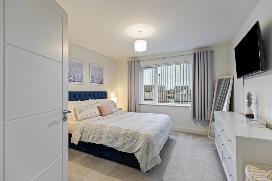 15 Woodbrook Grove