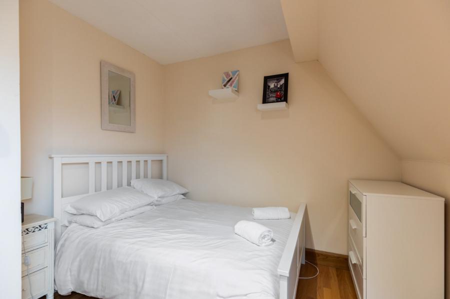 Apartment 12, 83 Lower Windsor Avenue