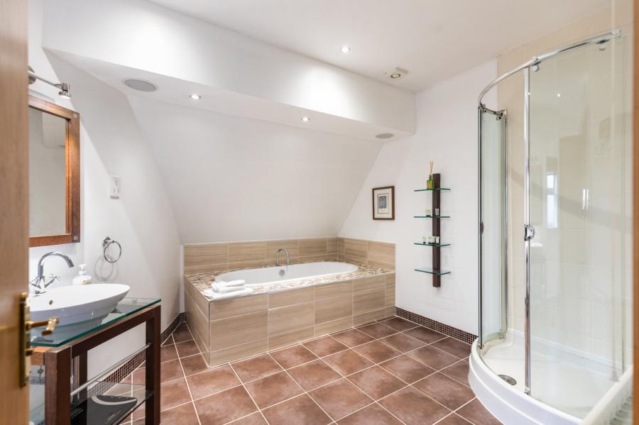 Apartment 12, 83 Lower Windsor Avenue