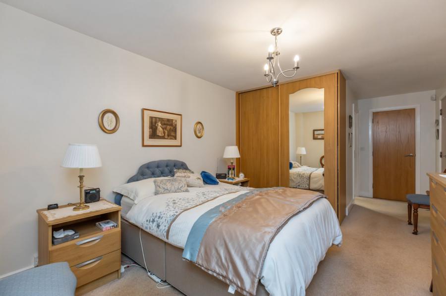 Apartment 2, 1 Deramore Park South