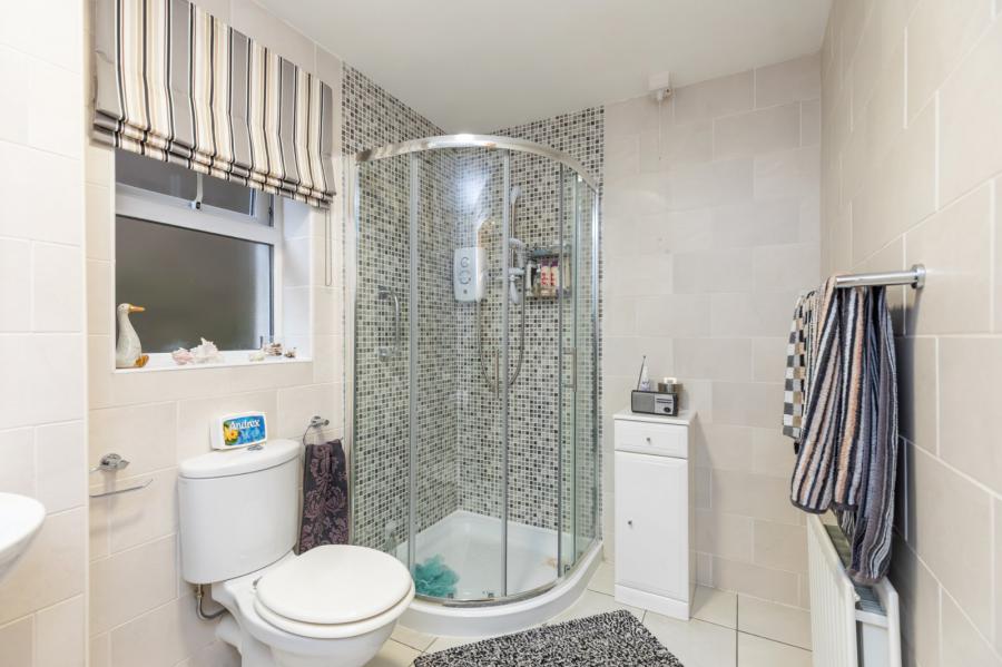 Apartment 2, 1 Deramore Park South