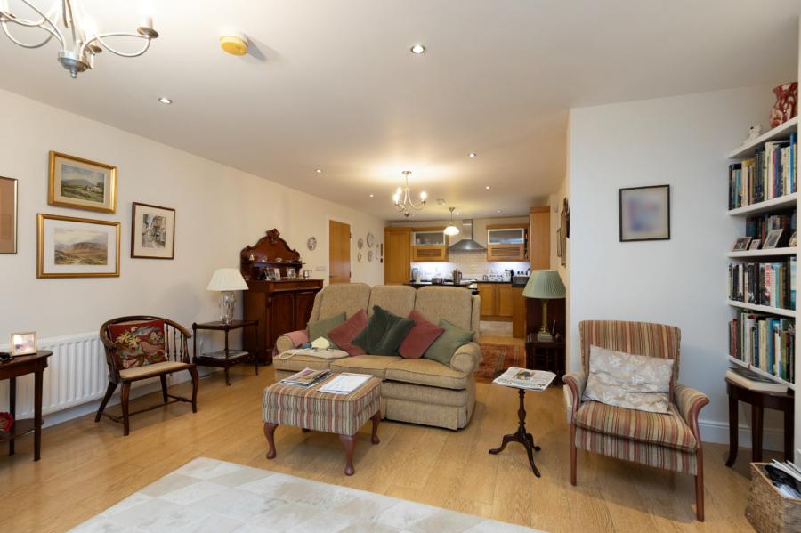 Apartment 2, 1 Deramore Park South