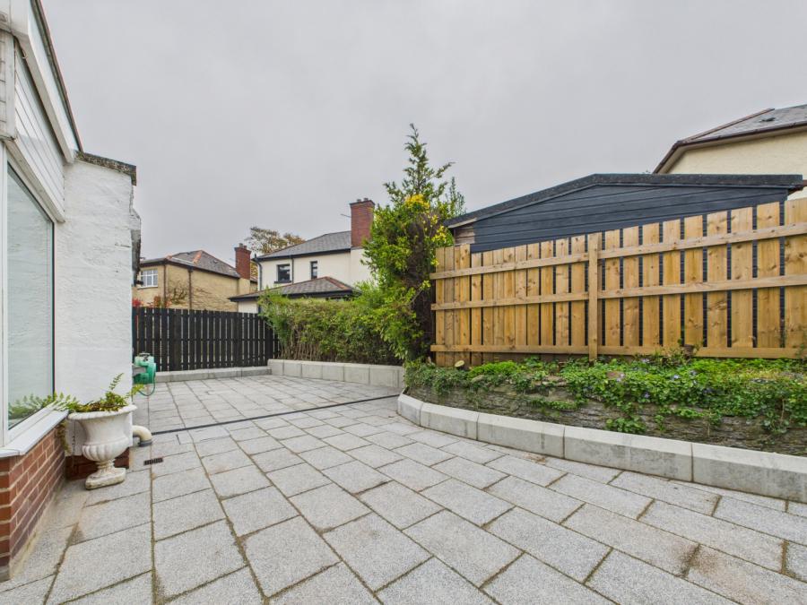 4 Holland Park